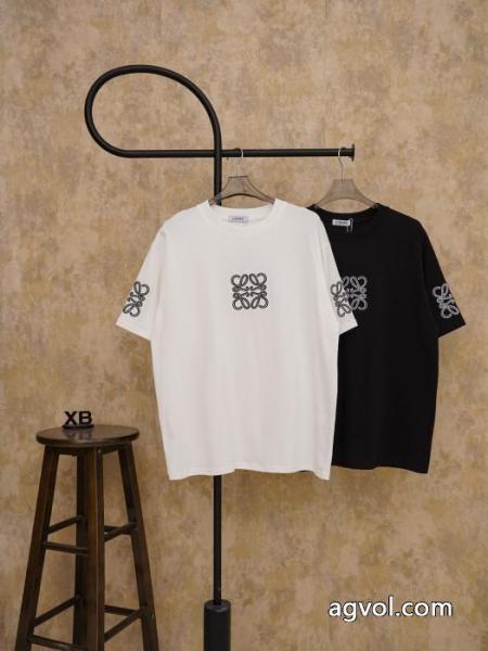 ブランド コピー ショップ半袖Tシャツ今年新作登場 今季トレンド 最旬!LOEWE 4