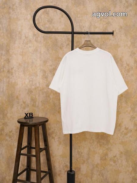 偽物 ブランド 激安半袖Tシャツすぐ届く 安心の追跡案内 完売確実LOEWE 5 