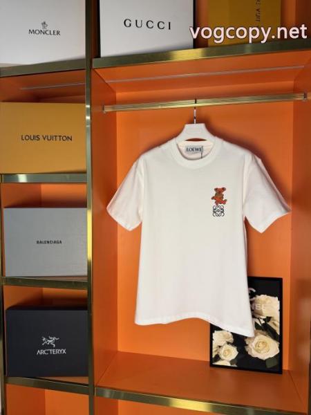 大人気で争奪戦 高い品質を誇る 話題の新作到着!偽物 通販LOEWE半袖Tシャツ 3