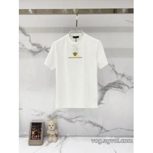 流行 最新話題沸騰中 今流行ブランド 偽物 通販半袖TシャツVERSACE