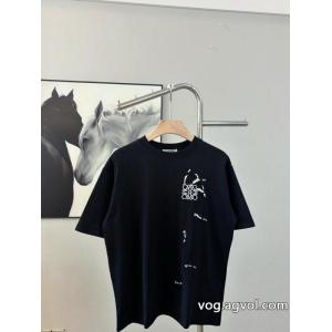 LOEWE半袖Tシャツ新色登場 上品シックなお品 お手頃価格コピー ブランド 販売