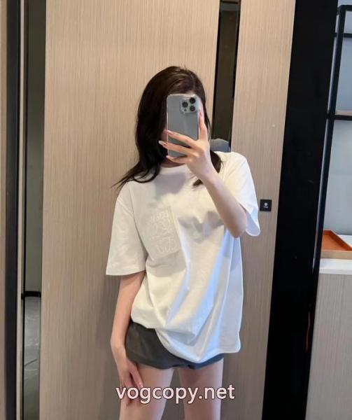 ブランド コピー 販売店着回し力抜群大人気 今年度最新限定 今だけSALELOEWE半袖Tシャツ 6