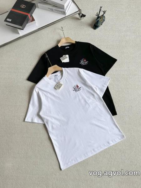 LOEWEコピー ブランド 優良半袖Tシャツ実用性 今季おすすめの話題作 新作日本未入荷 0