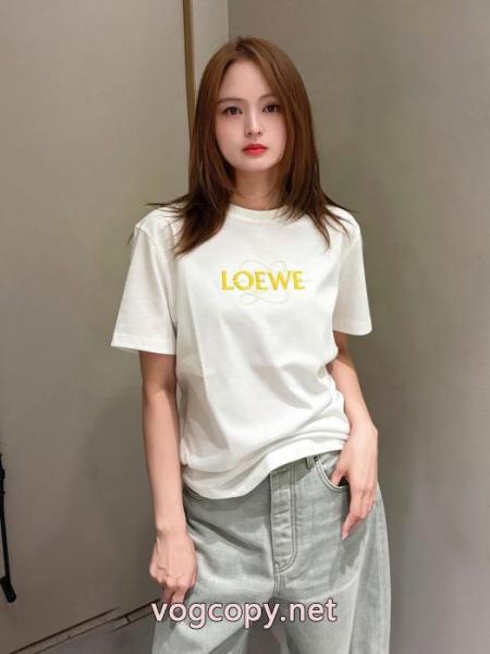 激安新作 限定品も! 定番が欲しい方LOEWE半袖Tシャツコピー 品 販売 1
