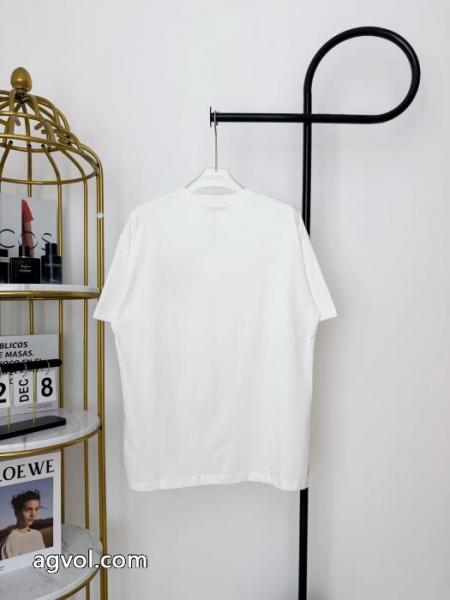 ブランド コピー ショップLOEWE天然着色 極上の着心地 個性的 半袖Tシャツ 4