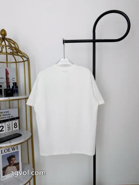半袖Tシャツお手頃価格で人気商品 大人着用可 ベストセラーコピー 商品 販売LOEWE 2
