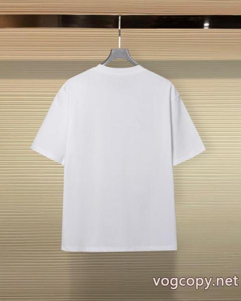 人気話題 最安値激しい争奪戦 デザイン性抜群半袖Tシャツ偽 ブランド ロエベ 1