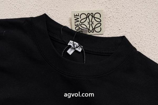 全国無料新品 芸能人人気 通年LOEWE半袖Tシャツ偽物 ブランド 販売 4