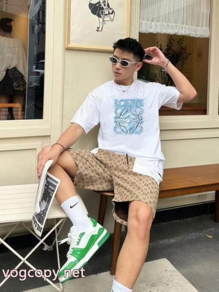 LOEWEブランド 偽物 通販半袖Tシャツ今年らしい新しい人気色 最高の贈り物 超人気新品 1