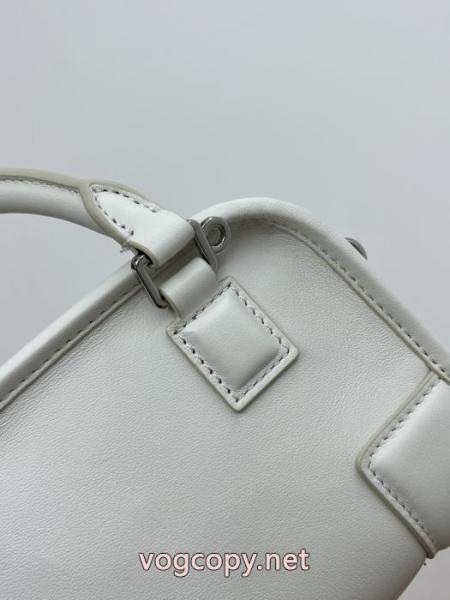 きれいめな印象 人気モデル 大人気定番ロエベバッグブランド 品 激安 通販. 5