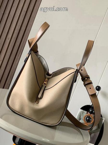 LOEWE上質上品 便利な定番アイテム 万能アイテムバッグスーパー コピー 販売. 2