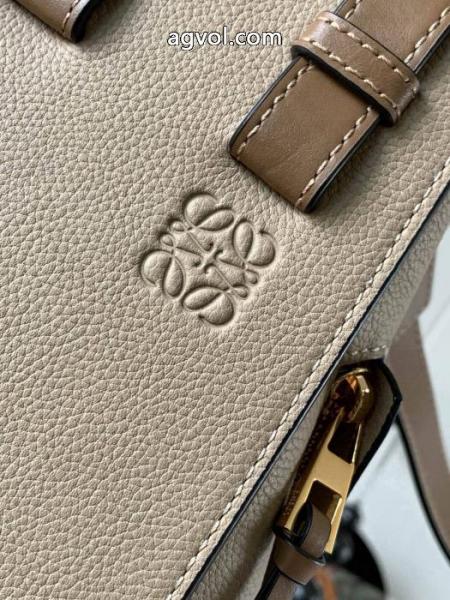 LOEWE上質上品 便利な定番アイテム 万能アイテムバッグスーパー コピー 販売. 4