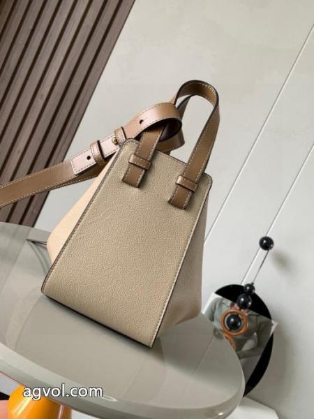 LOEWE上質上品 便利な定番アイテム 万能アイテムバッグスーパー コピー 販売. 3