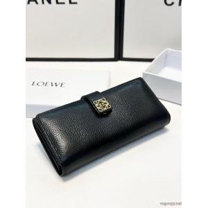 新季度 大好評 超特価数量限定財布LOEWEスーパー コピー  