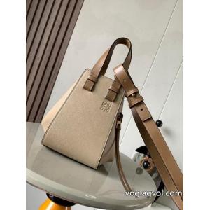 LOEWE上質上品 便利な定番アイテム 万能アイテムバッグスーパー コピー 販売.