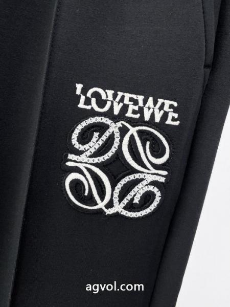 2026季新作品 オシャレな印象に 今季重宝するLOEWE偽 ブランド 販売スラックス 2