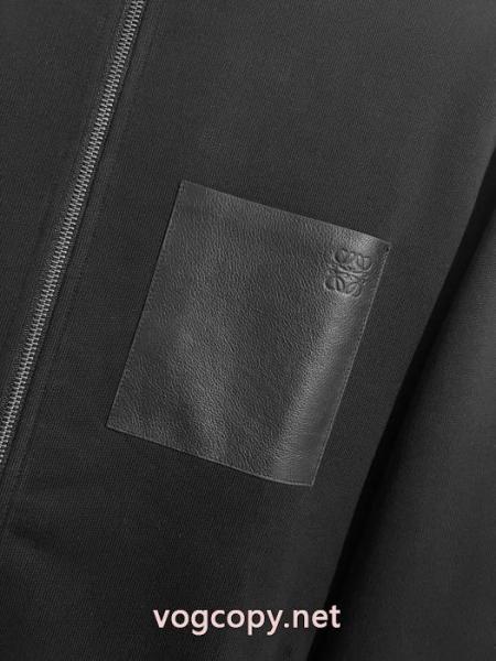 コート着回し力が抜群 海外セレブ愛用 意外と相性がいい偽 ブランドLOEWE 3