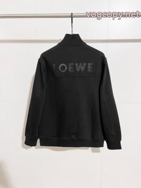 コート着回し力が抜群 海外セレブ愛用 意外と相性がいい偽 ブランドLOEWE 4
