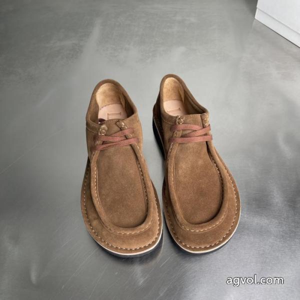 スニーカー飽きの来ない シンプルなファッションの一枚 プレゼントにもピッタリロエベブランド コピー 販売 .. 3