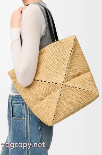 ブランド 偽物 激安 通販LOEWEバッグおすすめ/オススメ 最安値で超HOT 今からの季節にピッタリ! . 2