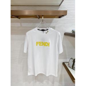 26ss海外直営 セールで早い者勝ち 安定感があり半袖Tシャツコピー ブランドFENDI