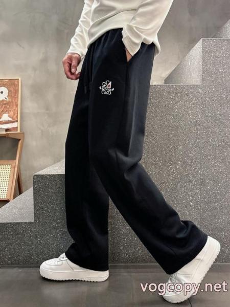 コピー 商品 通販魅力を持つ 2026新年度人気入荷 超レア スラックスLOEWE 1