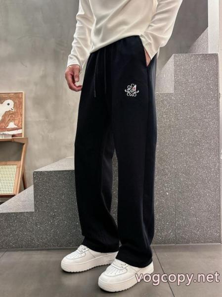 コピー 商品 通販魅力を持つ 2026新年度人気入荷 超レア スラックスLOEWE 3
