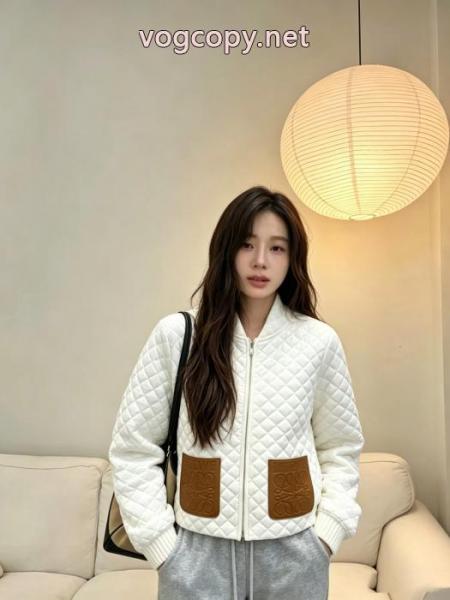 コピー 品 販売コートLOEWE超激レア人気新作 2026季節限定 超カッコイイ 4