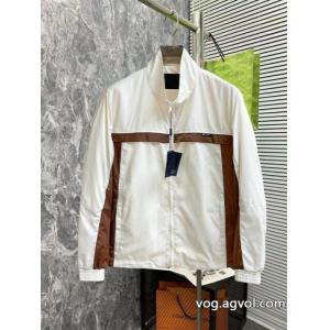 ジャケット偽 ブランドPRADA限定デザイン プレゼントにもピッタリ ファッションの最先端！